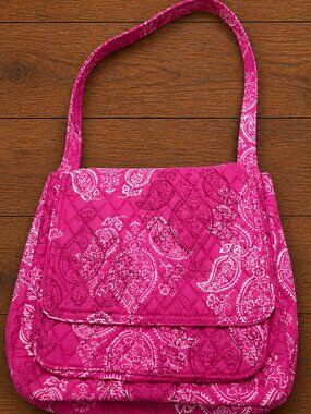 Vera Bradley NWT Mailbag Crossbody Pink White Stamped Paisley Print Purse